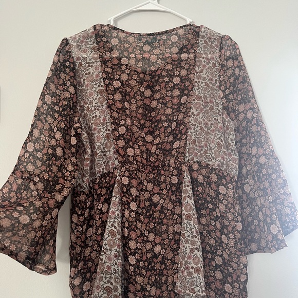 Maurices Floral Blouse - Picture 6 of 6